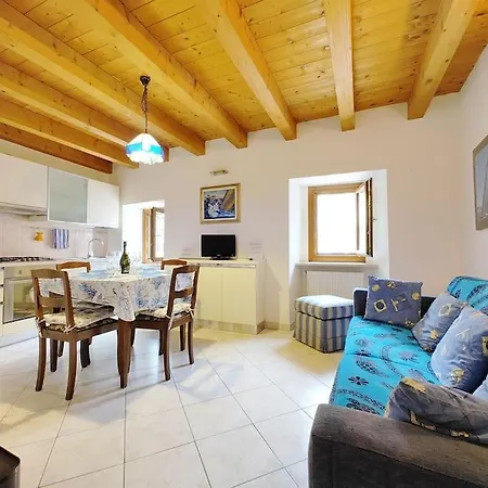 Lungomare - Free Wifi & Spiaggia A 100 M Grado