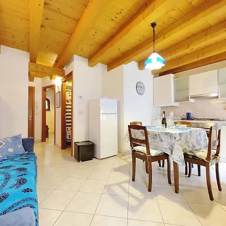 Apartamento Lungomare - Free Wifi & Spiaggia A 100 M Grado
